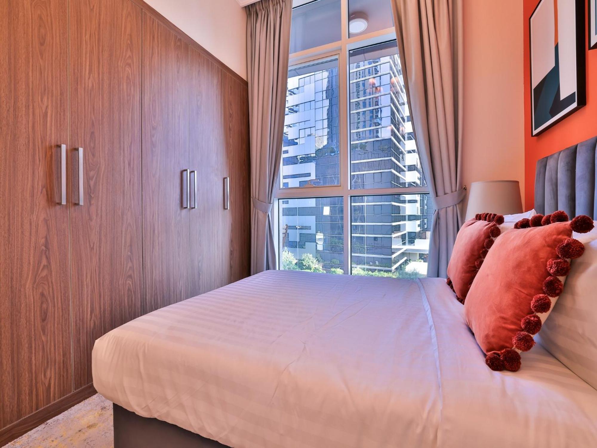 Luxe Apartments Near Dubai Mall Burj Khalifa Pool Gym Parking Exterior foto