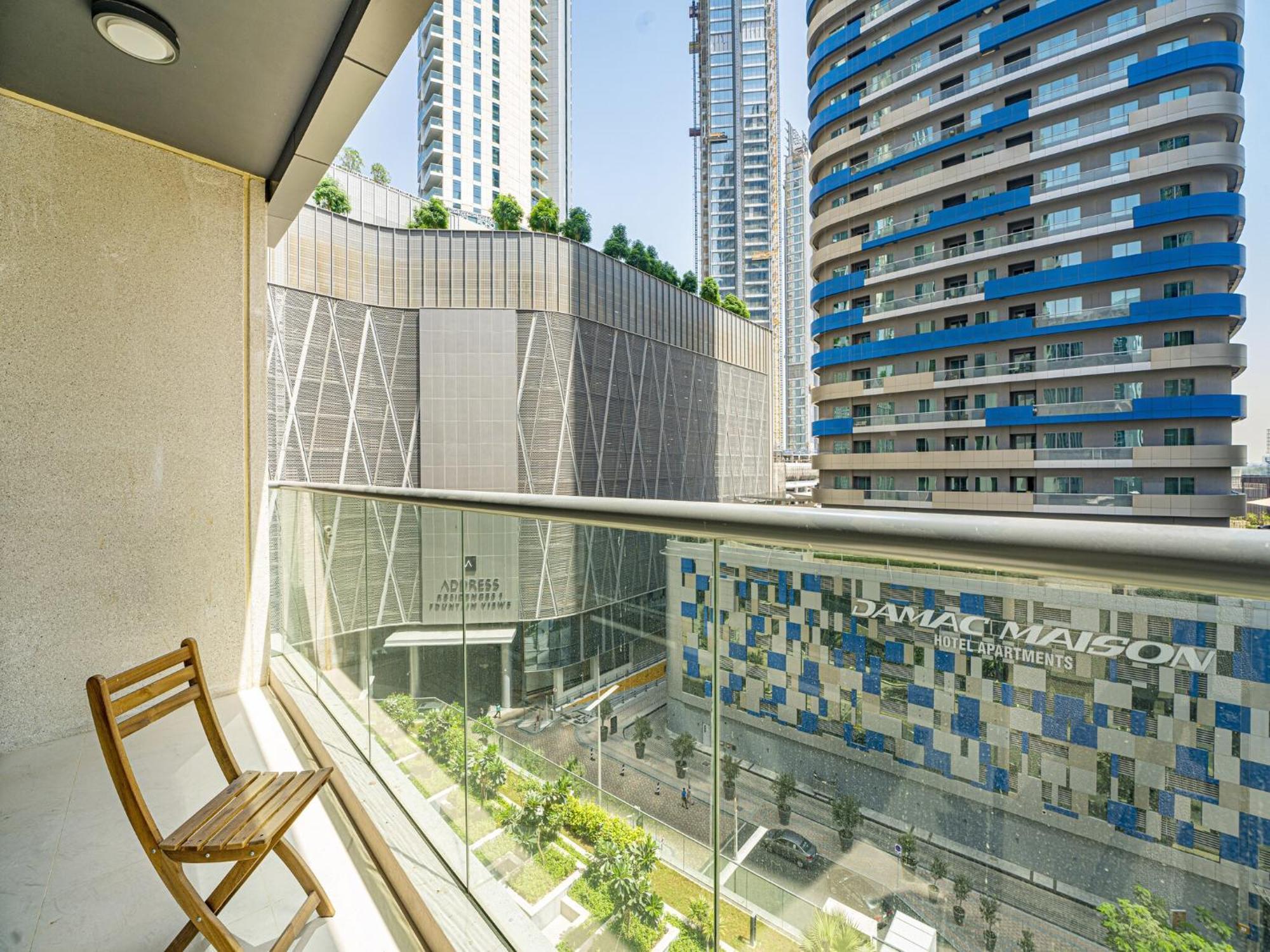 Luxe Apartments Near Dubai Mall Burj Khalifa Pool Gym Parking Exterior foto